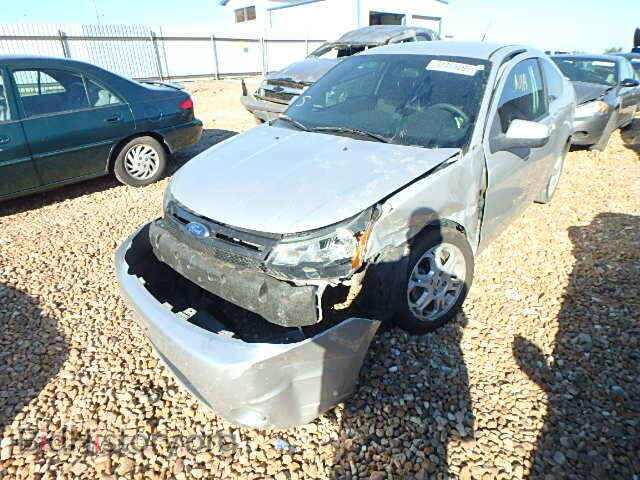 2009 FORD FOCUS - VIN: 1FAHP32N19W203388 - Фото 2