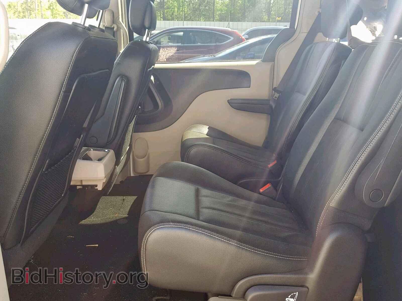 2016 CHRYSLER TOWN & COU - VIN: 2C4RC1BG4GR284165 - Фото 6