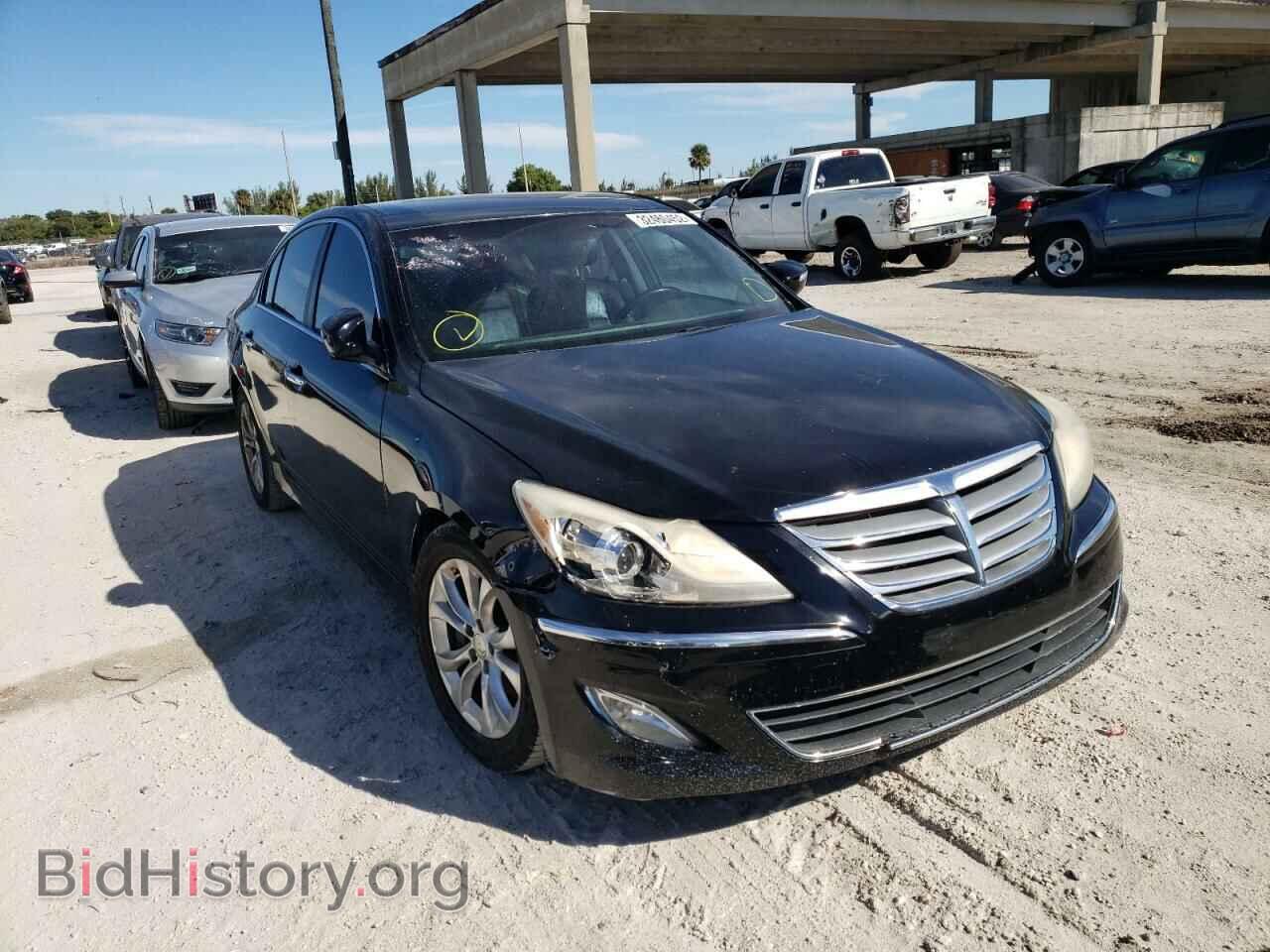 Photo KMHGC4DD8DU215565 - HYUNDAI GENESIS 2013