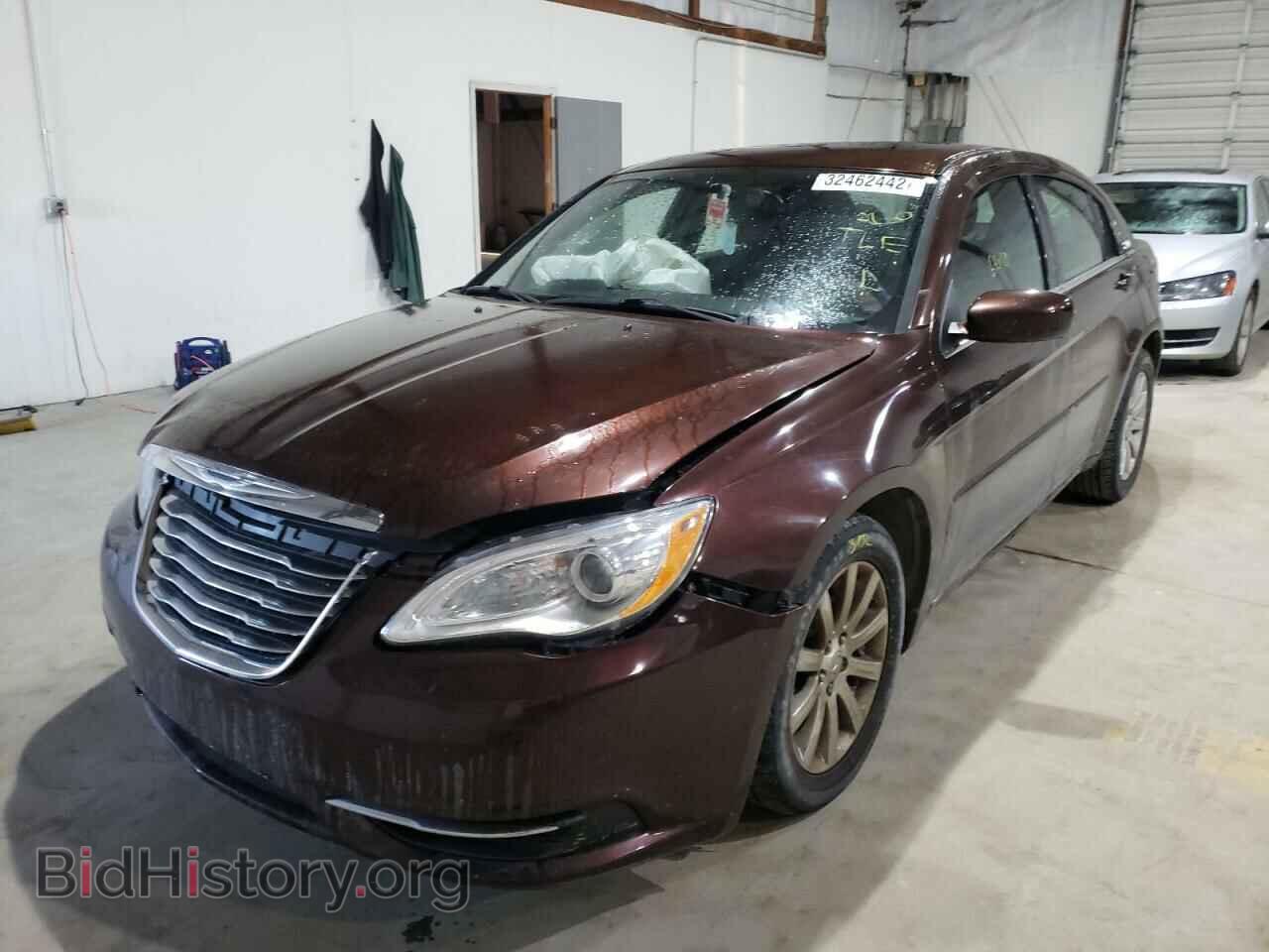 2013 CHRYSLER 200 - VIN: 1C3CCBBG8DN635992 - Фото 2