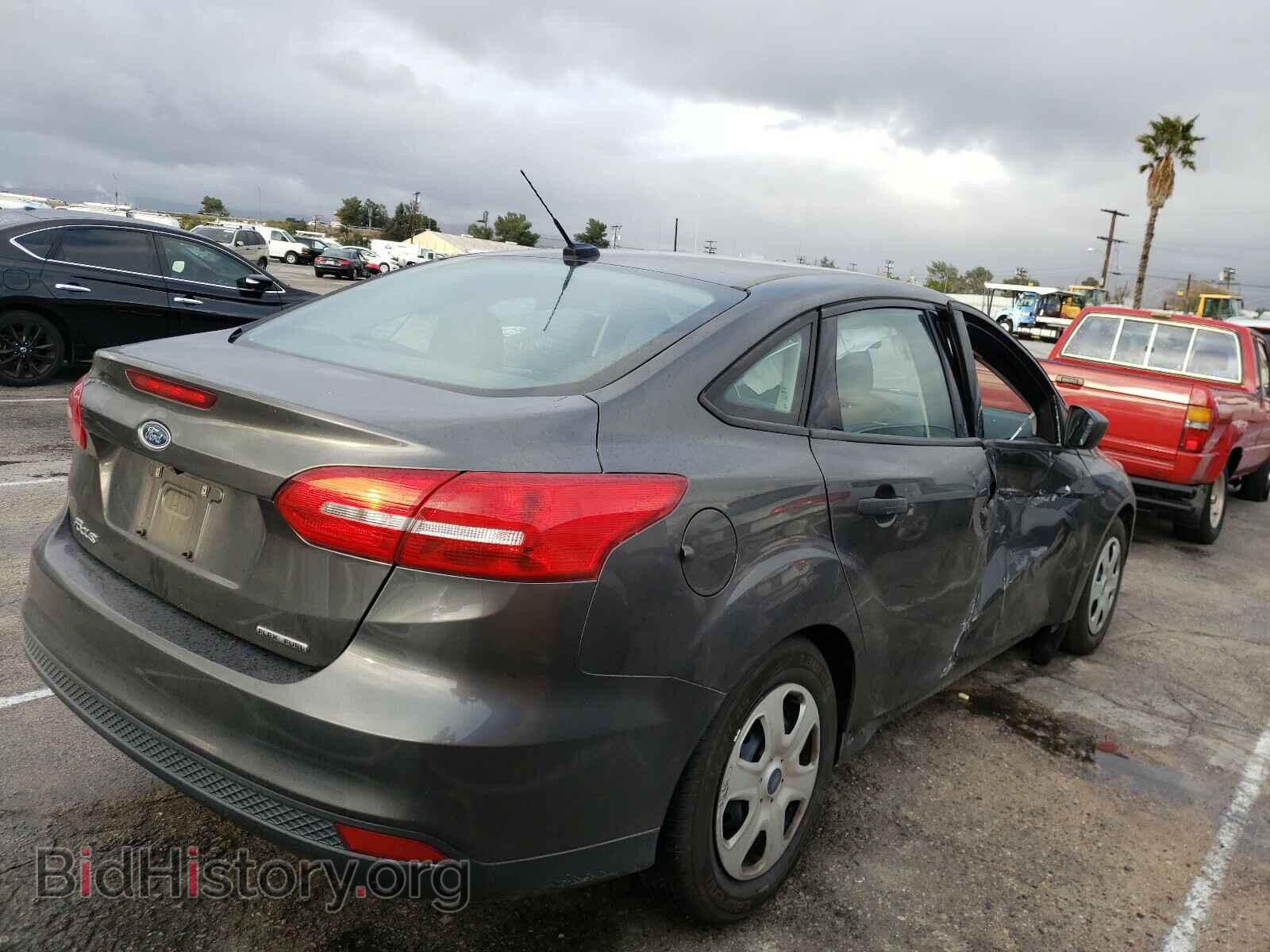 2016 FORD FOCUS - VIN: 1FADP3E22GL324915 - Photo 4