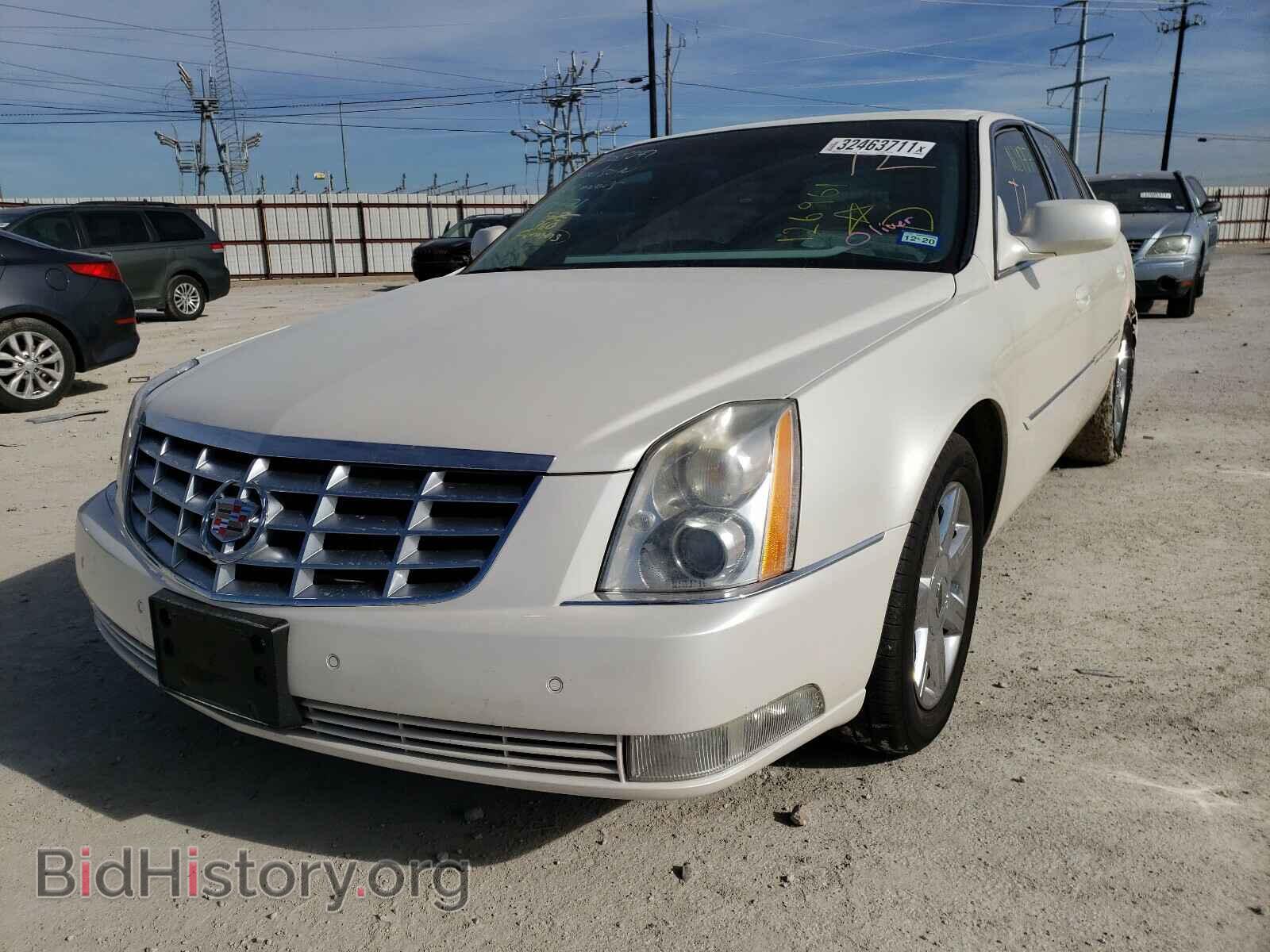 2011 CADILLAC DTS - VIN: 1G6KD5E67BU126961 - Фото 2