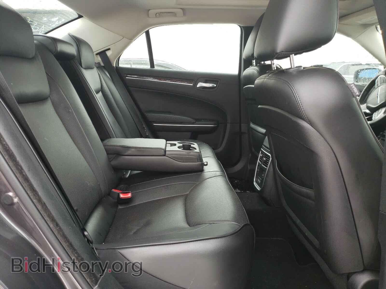 2019 CHRYSLER 300 - VIN: 2C3CCAEG8KH555555 - Фото 6