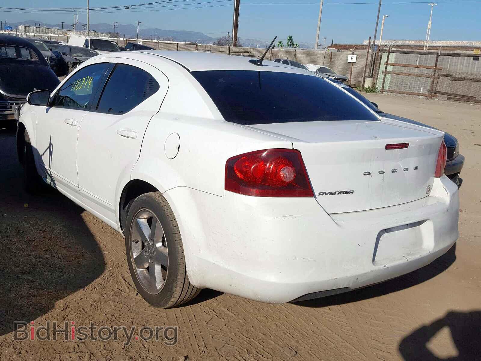 2011 DODGE AVENGER - VIN: 1B3BD1FB1BN593418 - Фото 3