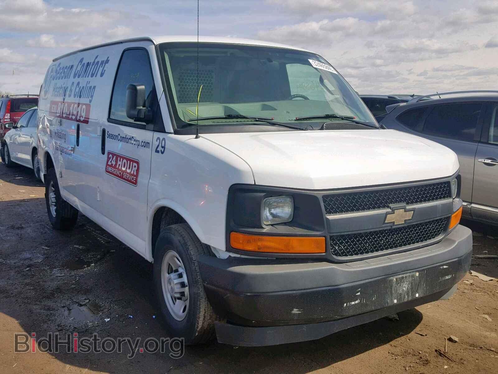 Photo 1GCWGAFF7H1110668 - CHEVROLET EXPRESS 2017
