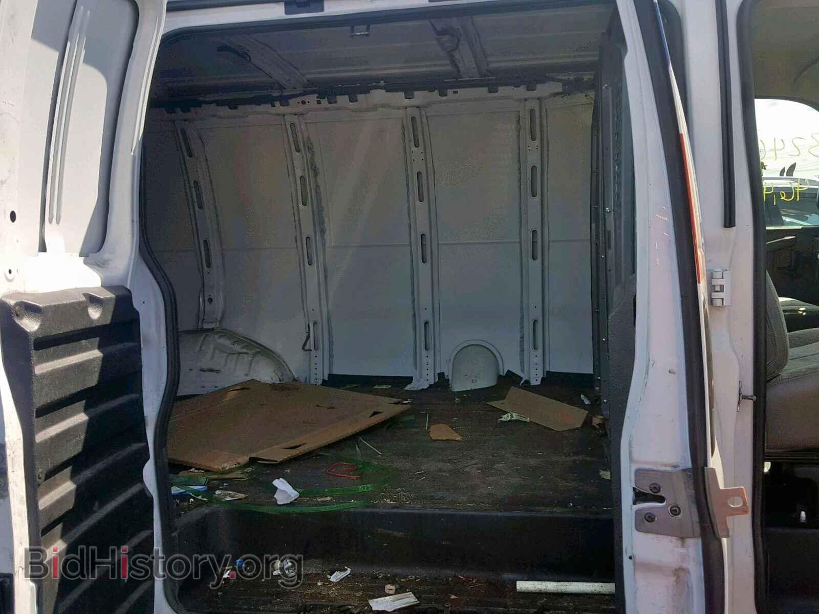 2017 CHEVROLET EXPRESS - VIN: 1GCWGAFF7H1110668 - Фото 6