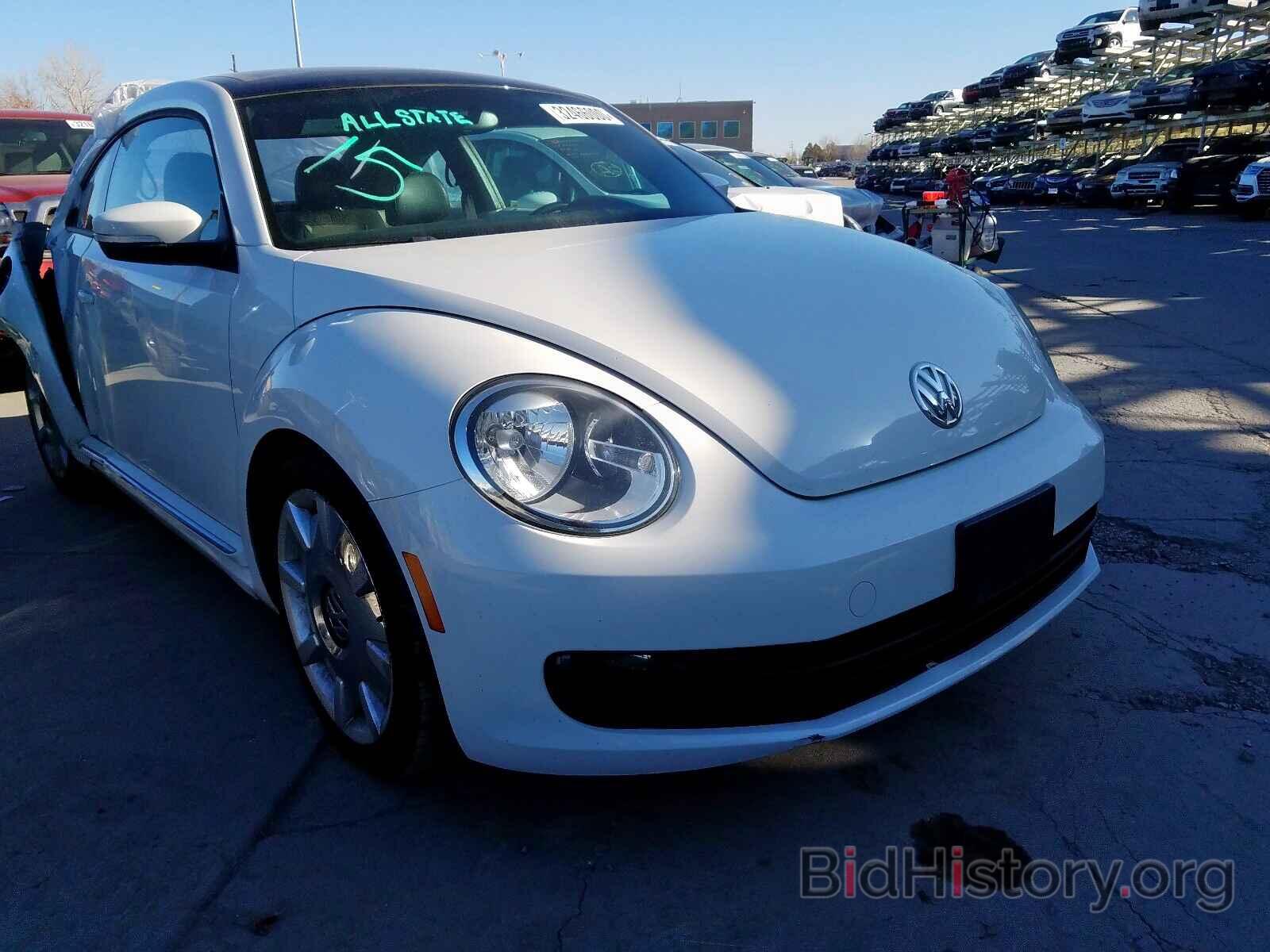 Photo 3VWJP7AT2CM638301 - VOLKSWAGEN BEETLE 2012