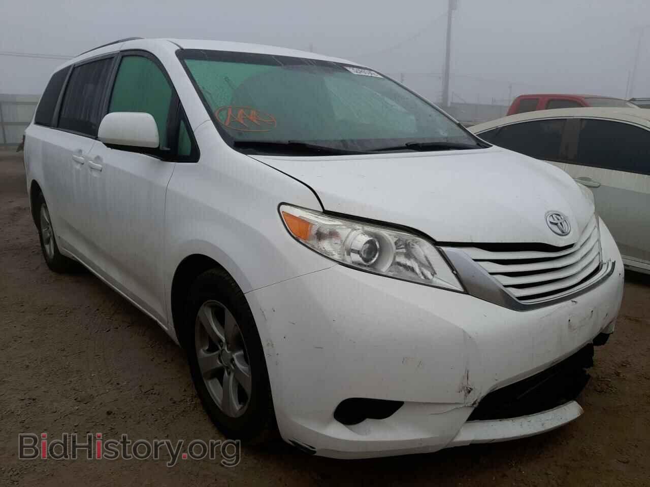 Фотография 5TDKK3DC8FS581777 - TOYOTA SIENNA 2015