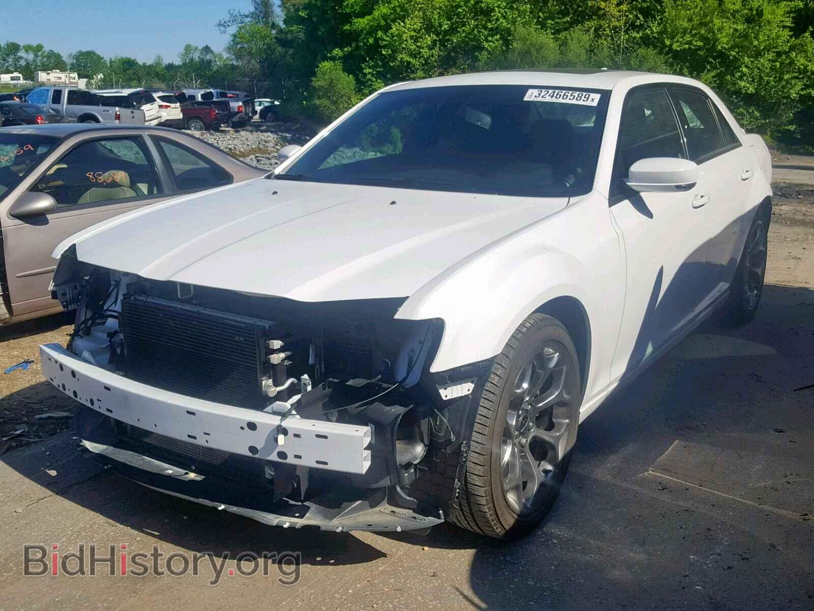 2017 CHRYSLER 300 - VIN: 2C3CCABG8HH526585 - Фото 2