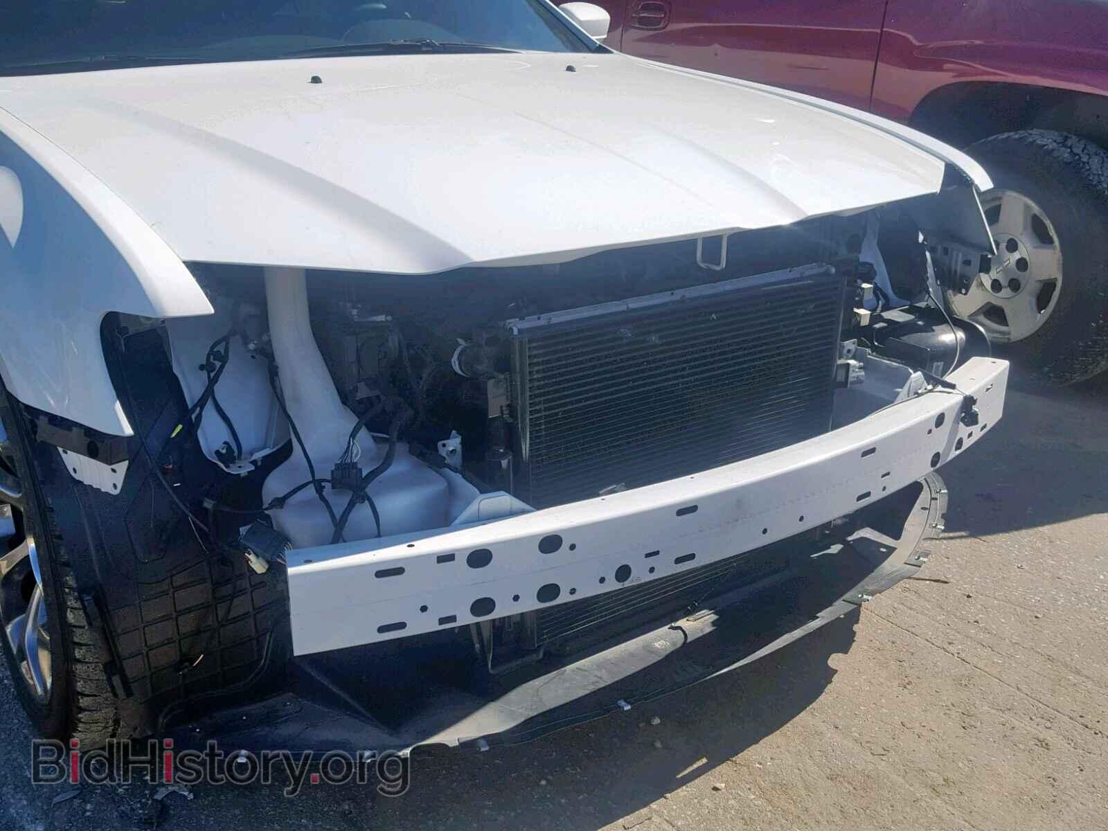 2017 CHRYSLER 300 - VIN: 2C3CCABG8HH526585 - Фото 9