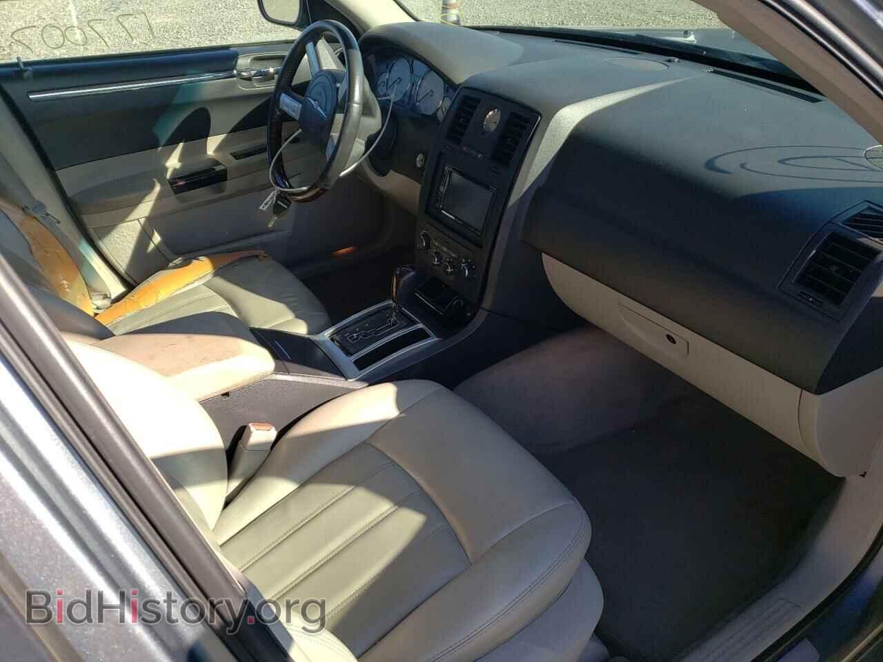 2006 CHRYSLER 300 - VIN: 2C3KA63H06H464652 - Фото 5