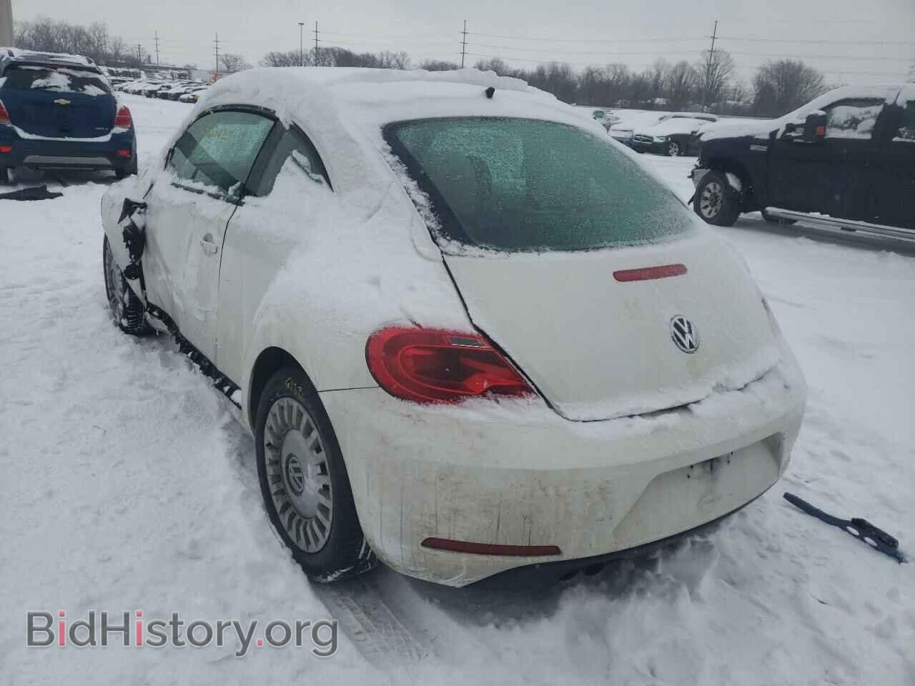 2014 VOLKSWAGEN BEETLE - VIN: 3VWJP7AT7EM614062 - Фото 3
