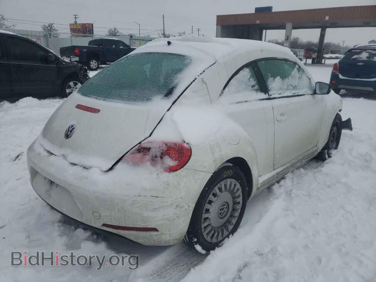 2014 VOLKSWAGEN BEETLE - VIN: 3VWJP7AT7EM614062 - Фото 4