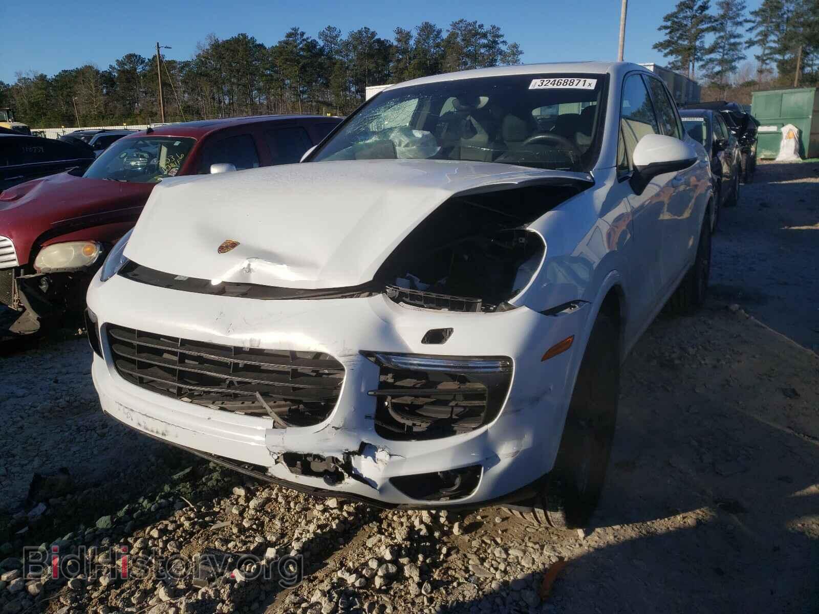 2017 PORSCHE CAYENNE - VIN: WP1AA2A24HKA82682 - Фото 2