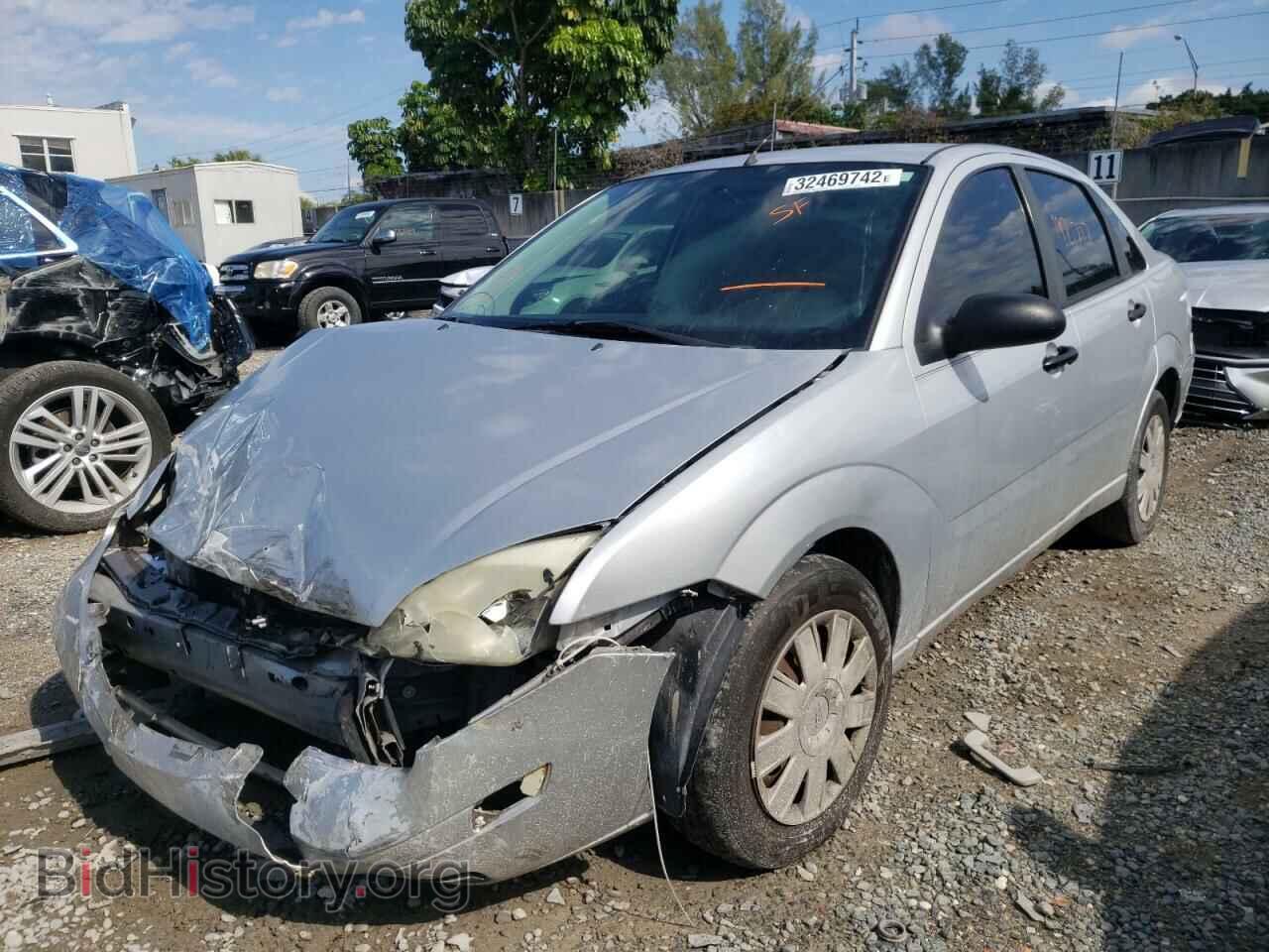 2006 FORD FOCUS - VIN: 1FAFP34N56W177717 - Фото 2
