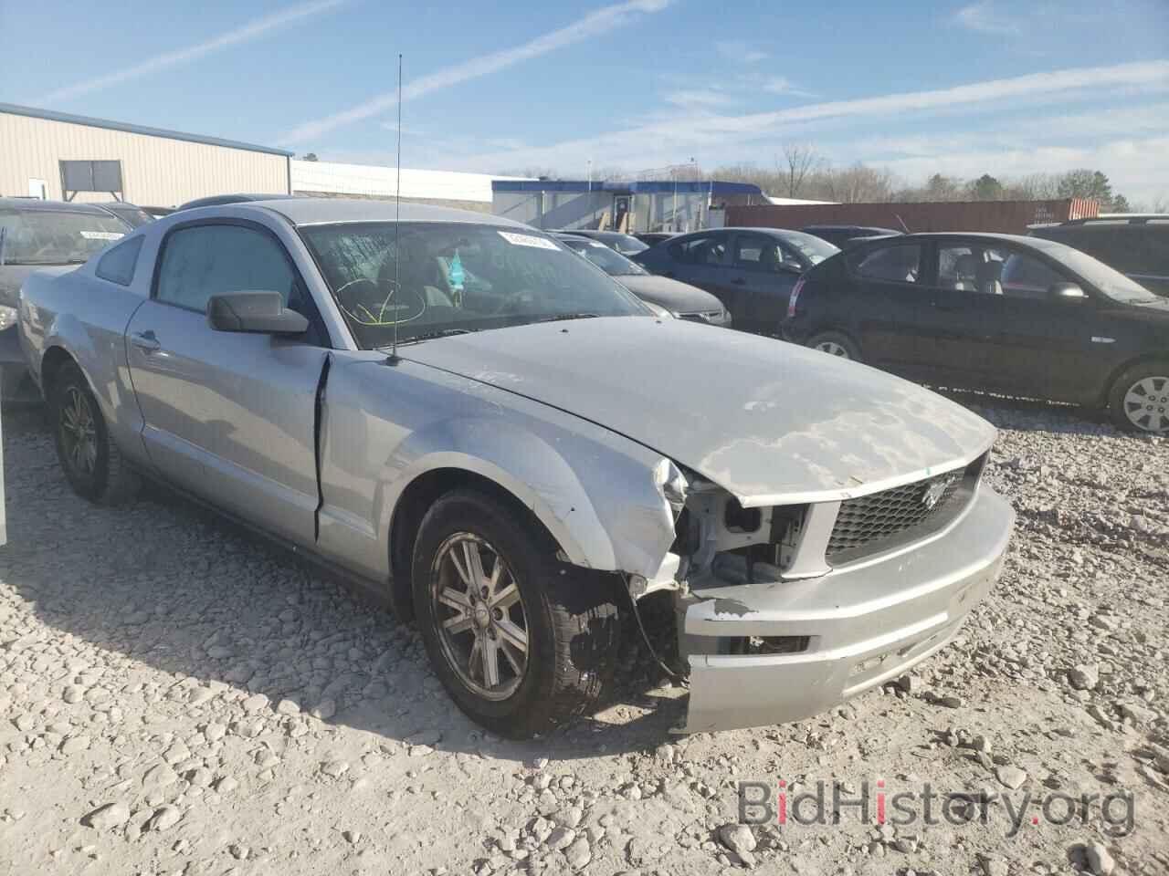 Photo 1ZVHT80N585109165 - FORD MUSTANG 2008
