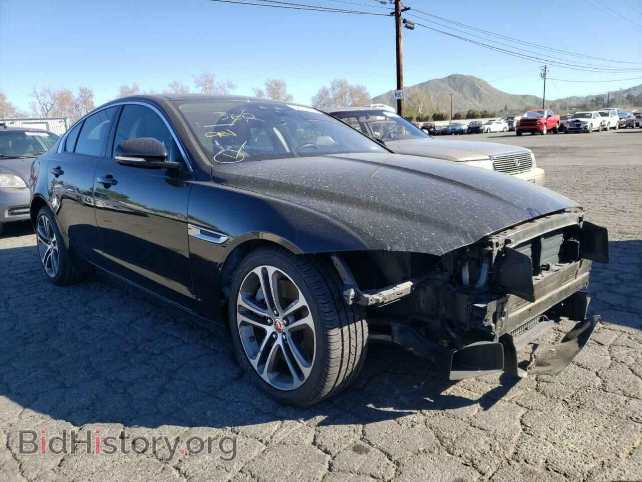 Фотография SAJAD4BV5HA971625 - JAGUAR XE 2017