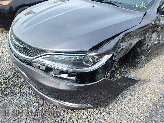 2015 CHRYSLER 200 - VIN: 1C3CCCAB4FN652027 - Photo 9
