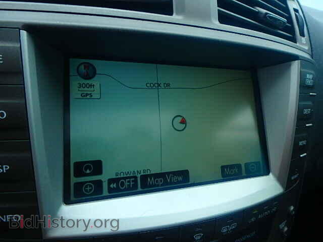 2007 LEXUS IS350 - VIN: JTHBE262572007943 - Photo 10