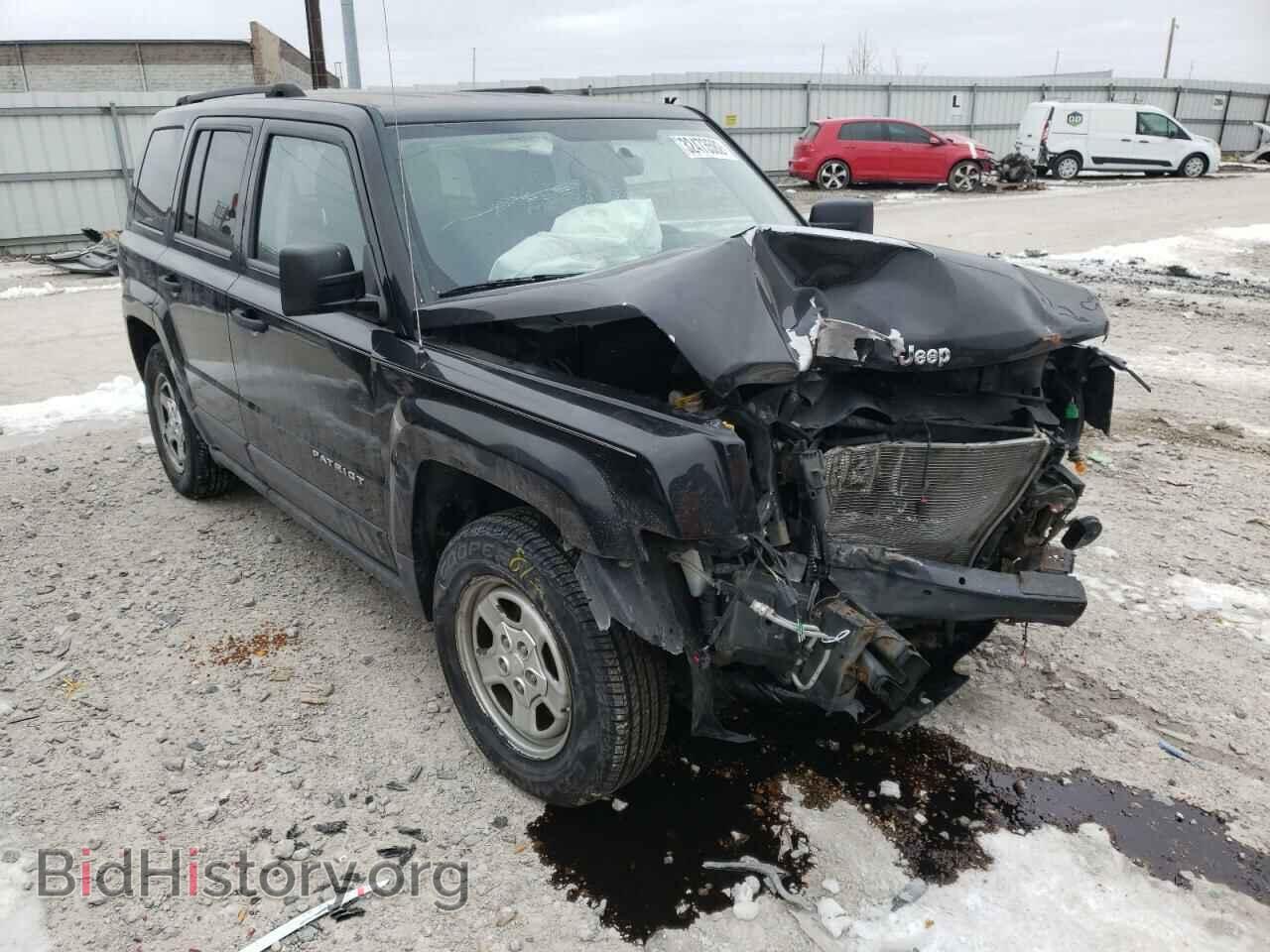 Photo 1J4NT1GA3BD102478 - JEEP PATRIOT 2011