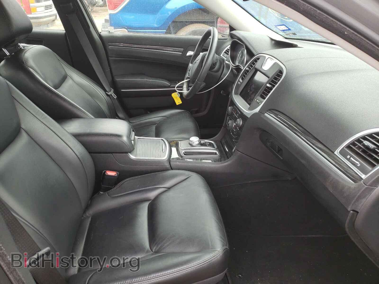 2019 CHRYSLER 300 - VIN: 2C3CCAAG7KH542480 - Фото 5