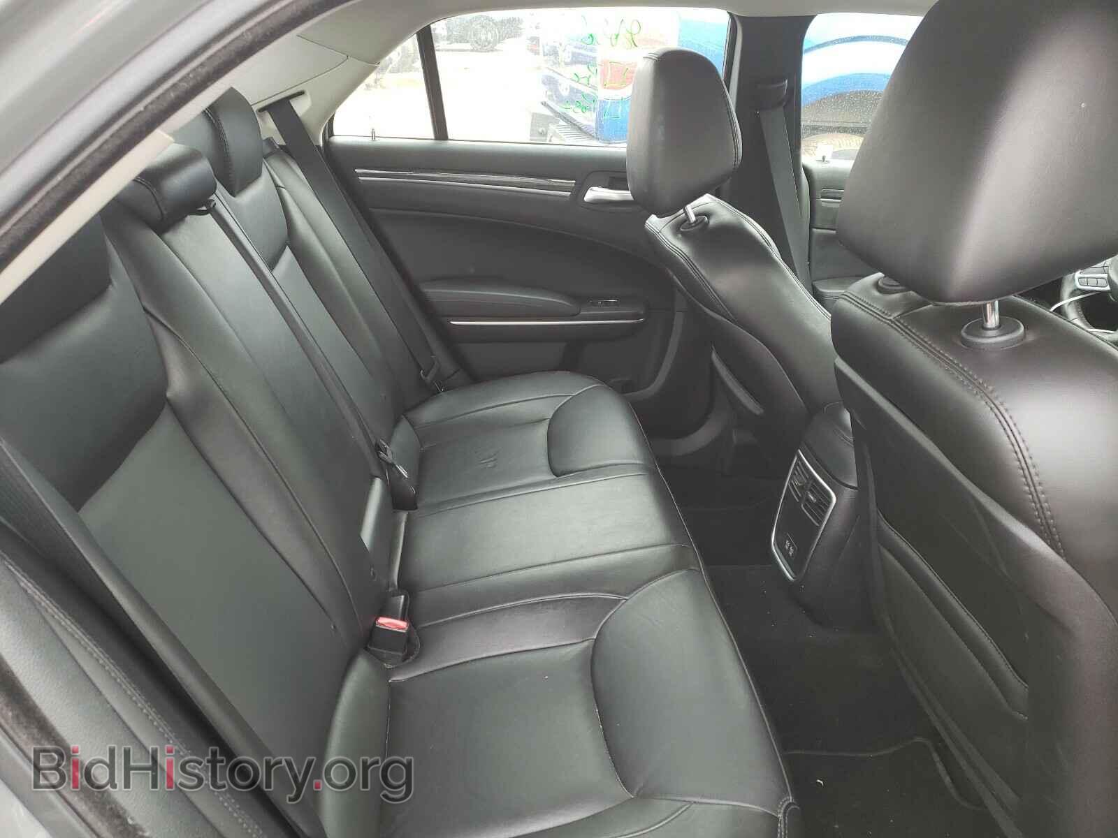 2019 CHRYSLER 300 - VIN: 2C3CCAAG7KH542480 - Фото 6