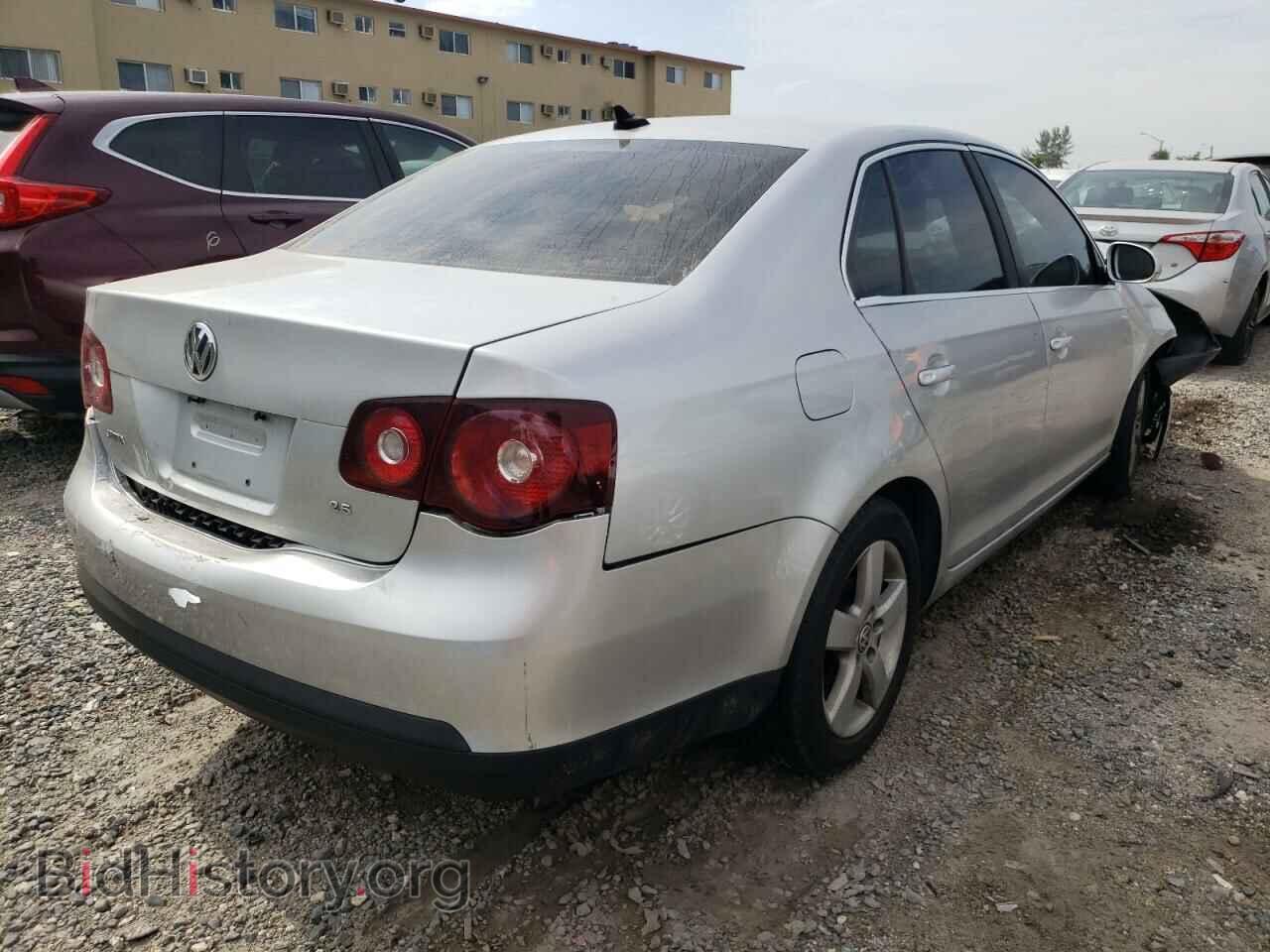 2009 VOLKSWAGEN JETTA - VIN: 3VWRM71K29M171778 - Фото 4