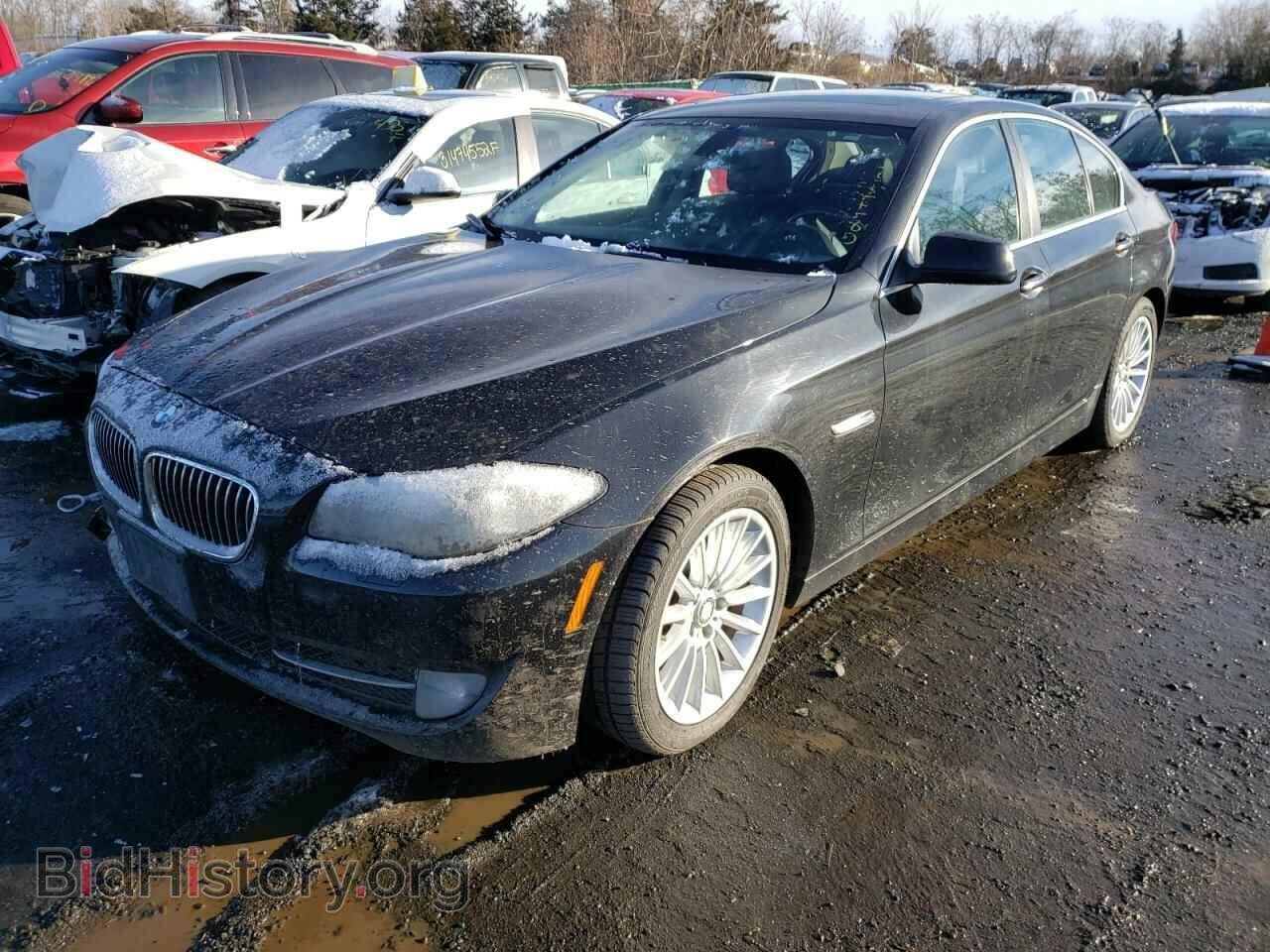 2011 BMW 5 SERIES - VIN: WBAFR7C58BC604913 - Фото 2
