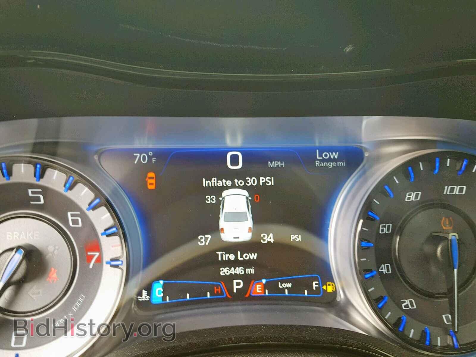 2016 CHRYSLER 300 - VIN: 2C3CCAGGXGH282980 - Photo 8