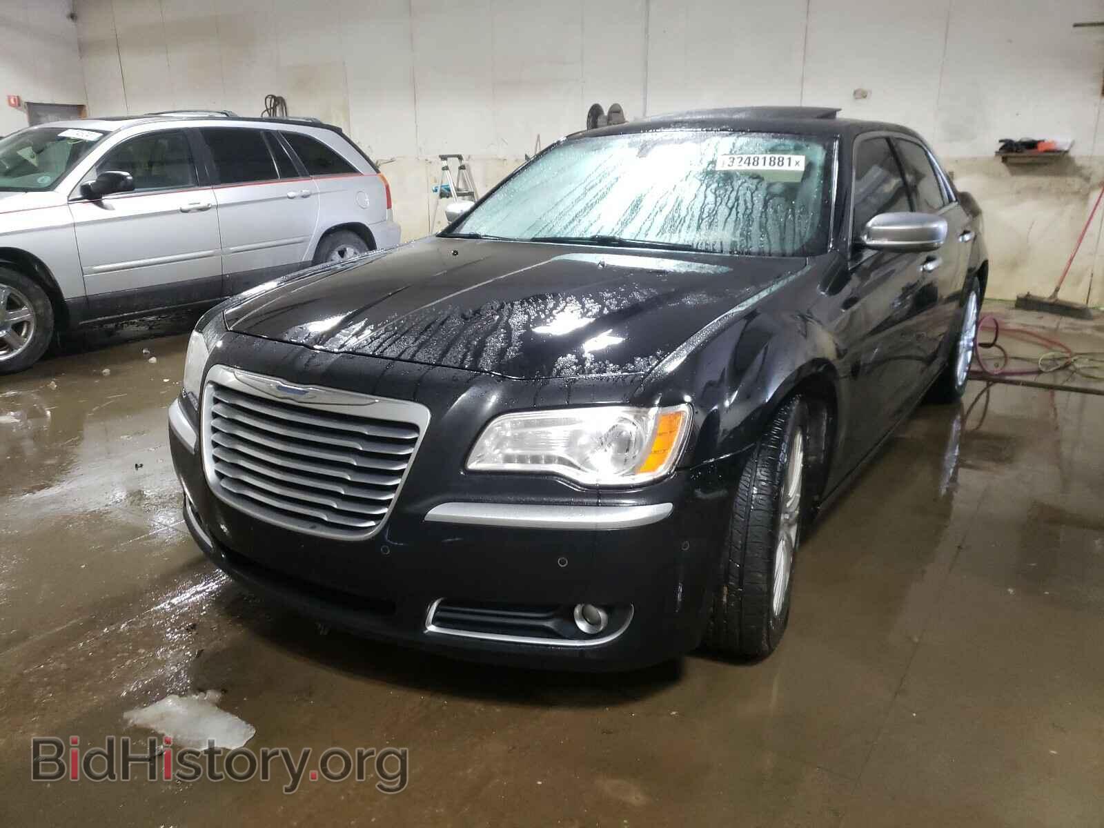 2012 CHRYSLER 300 - VIN: 2C3CCAST1CH263765 - Фото 2
