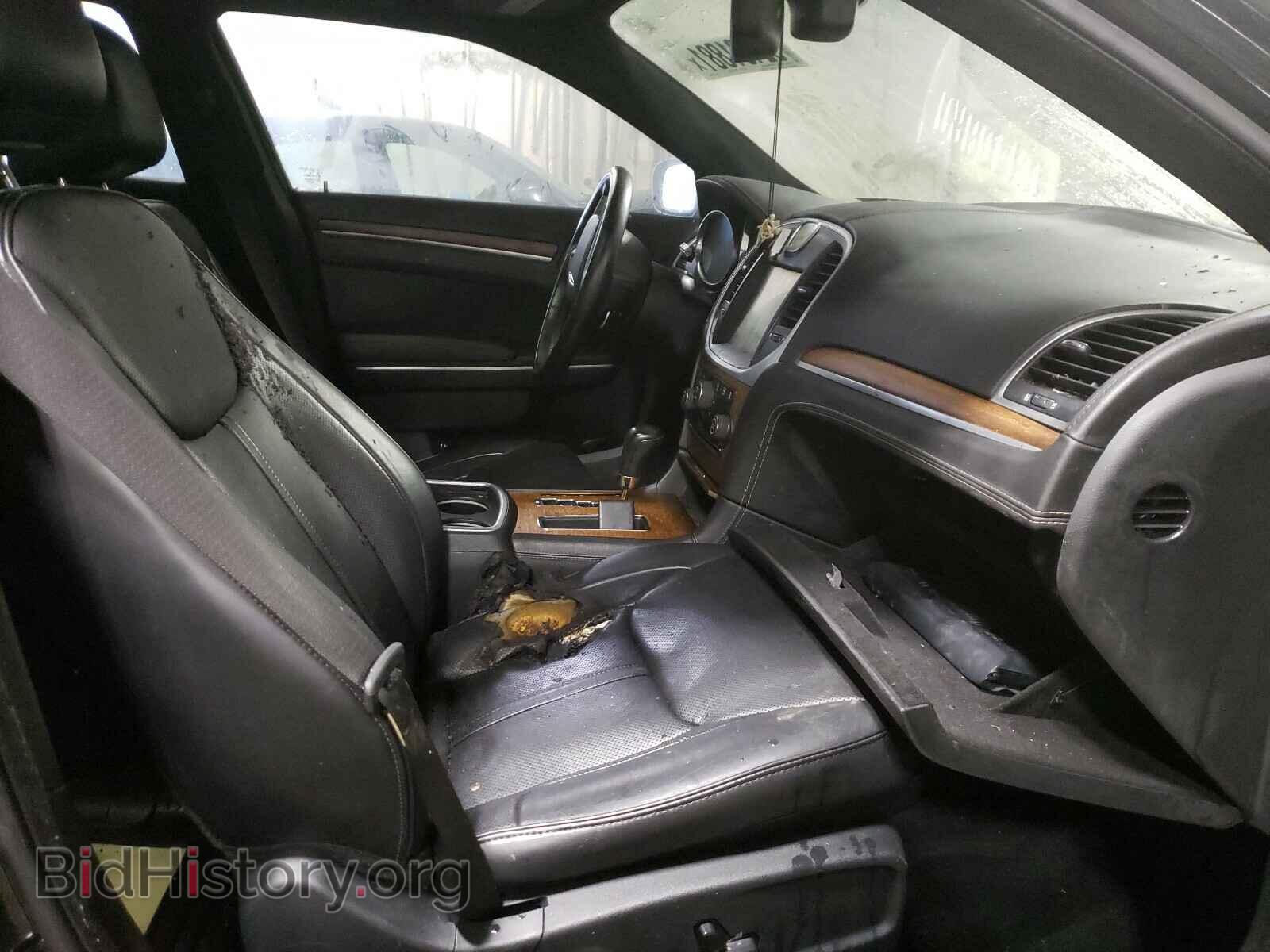 2012 CHRYSLER 300 - VIN: 2C3CCAST1CH263765 - Фото 5