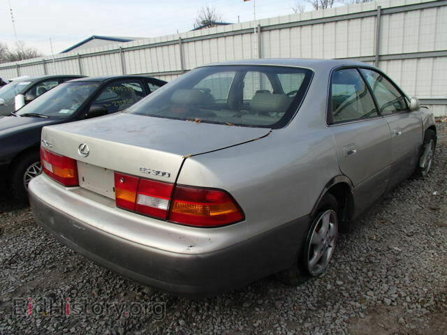1997 LEXUS ES300 - VIN: JT8BF22G2V0052992 - Фото 4