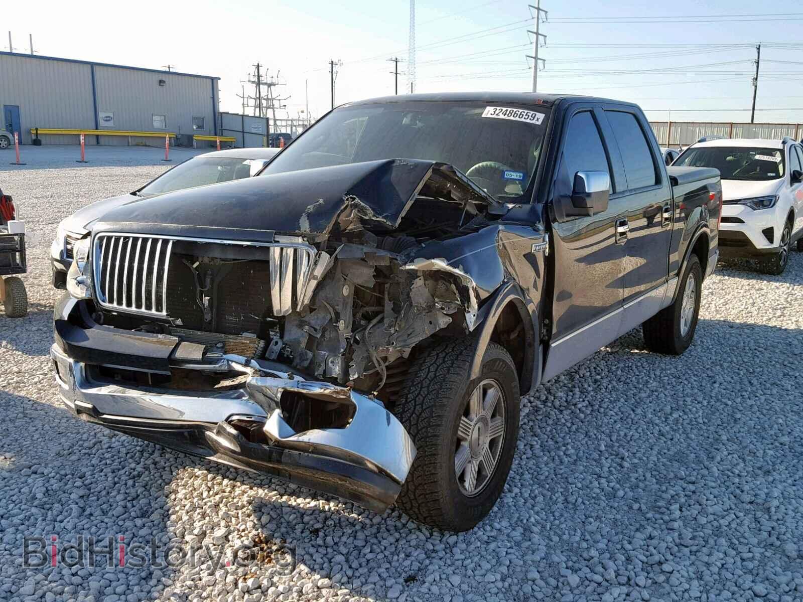 2006 LINCOLN MARK LT - VIN: 5LTPW16536FJ03826 - Фото 2
