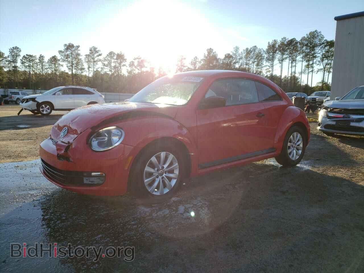 2015 VOLKSWAGEN BEETLE - VIN: 3VWF17AT2FM623048 - Фото 2