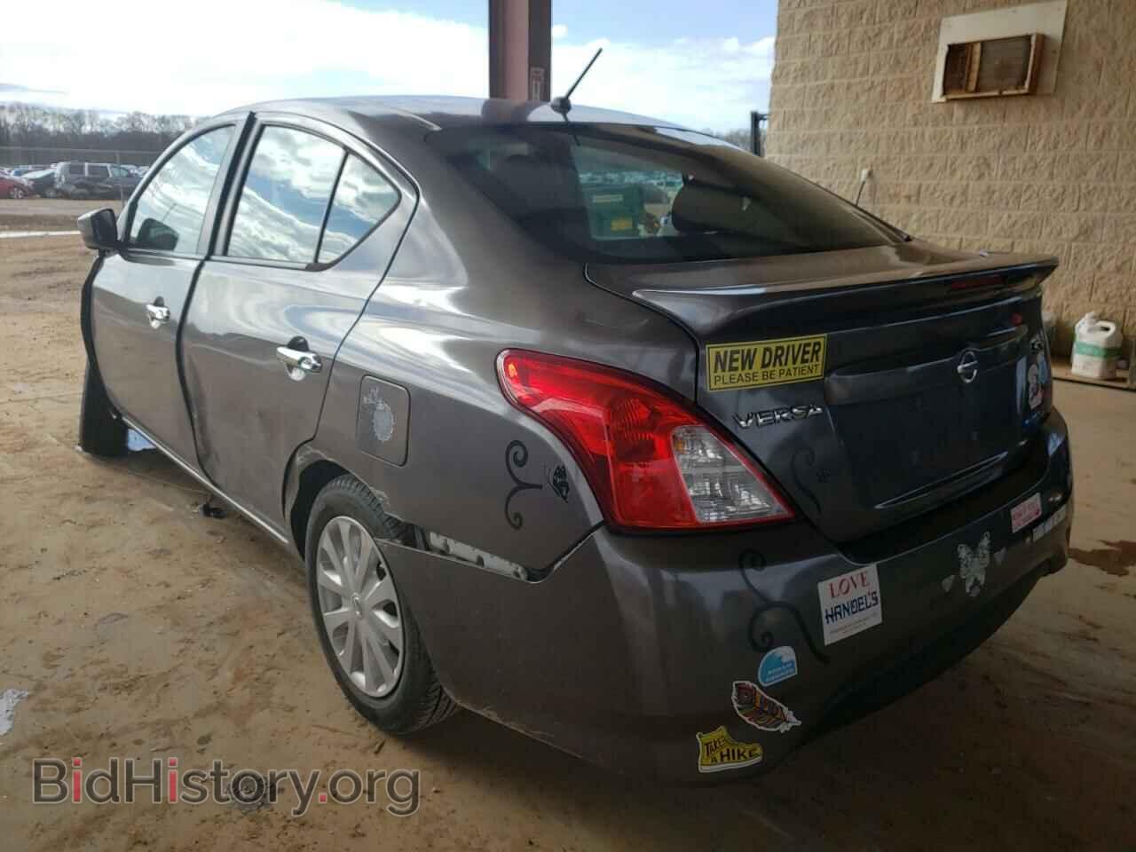 2016 NISSAN VERSA - VIN: 3N1CN7AP1GL890026 - Фото 3