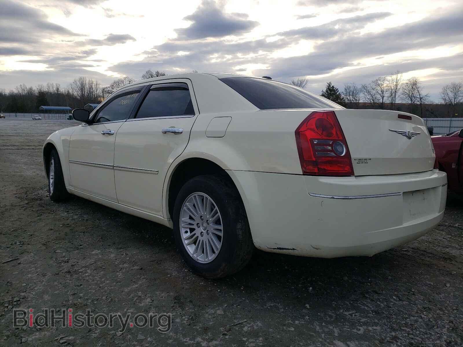 2010 CHRYSLER 300 - VIN: 2C3CA5CV8AH102078 - Фото 3