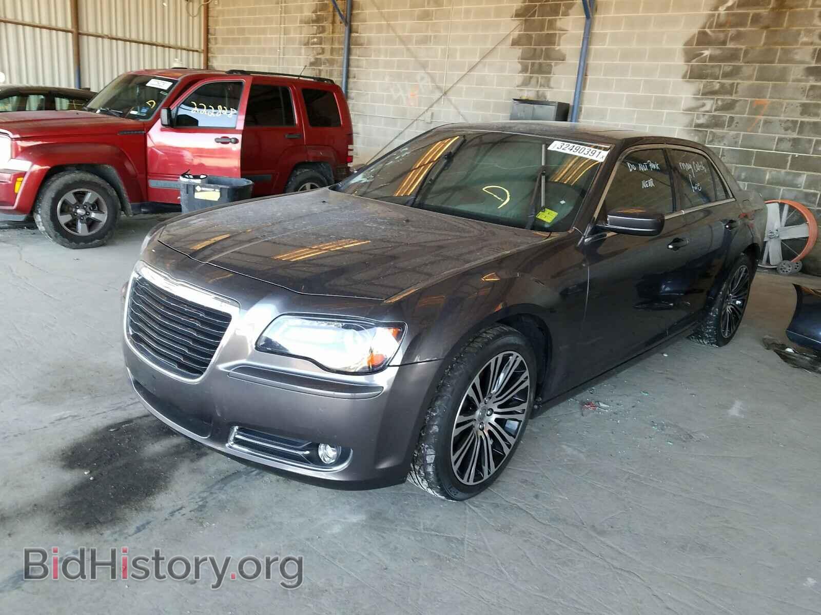 2014 CHRYSLER 300 - VIN: 2C3CCABG8EH167993 - Фото 2