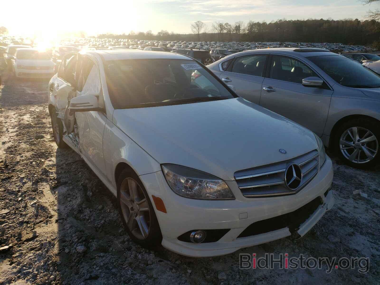 Photo WDDGF8BB4AR104083 - MERCEDES-BENZ C CLASS 2010