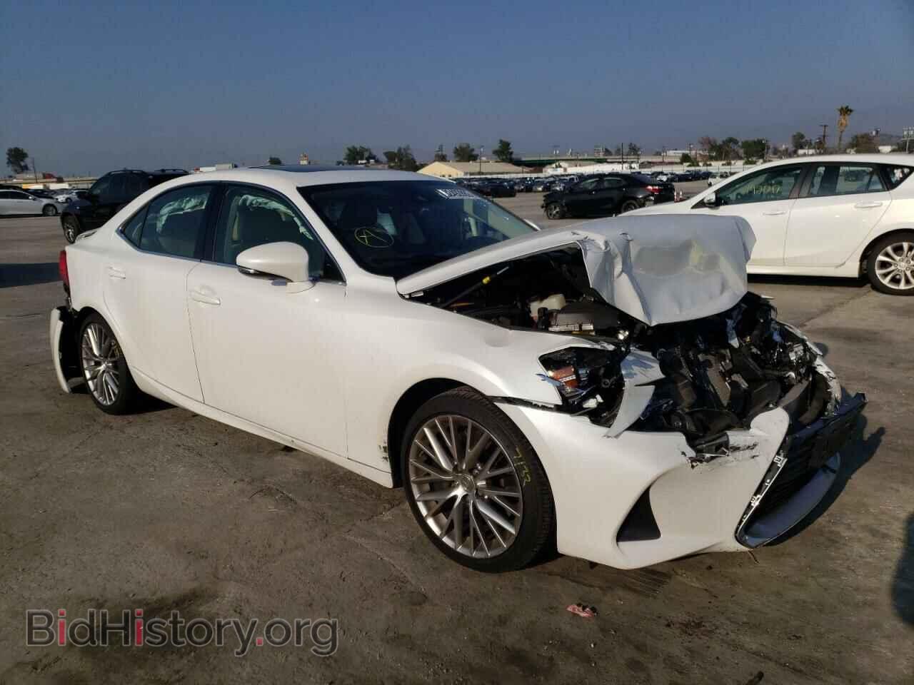 Photo JTHBA1D21J5065708 - LEXUS IS 2018