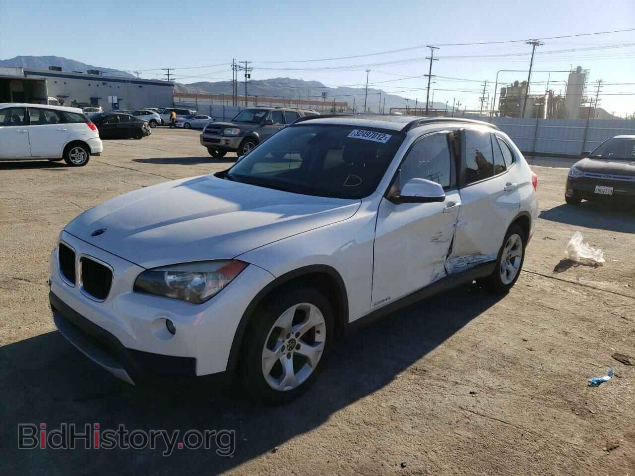 2013 BMW X1 - VIN: WBAVM1C51DVW44314 - Фото 2