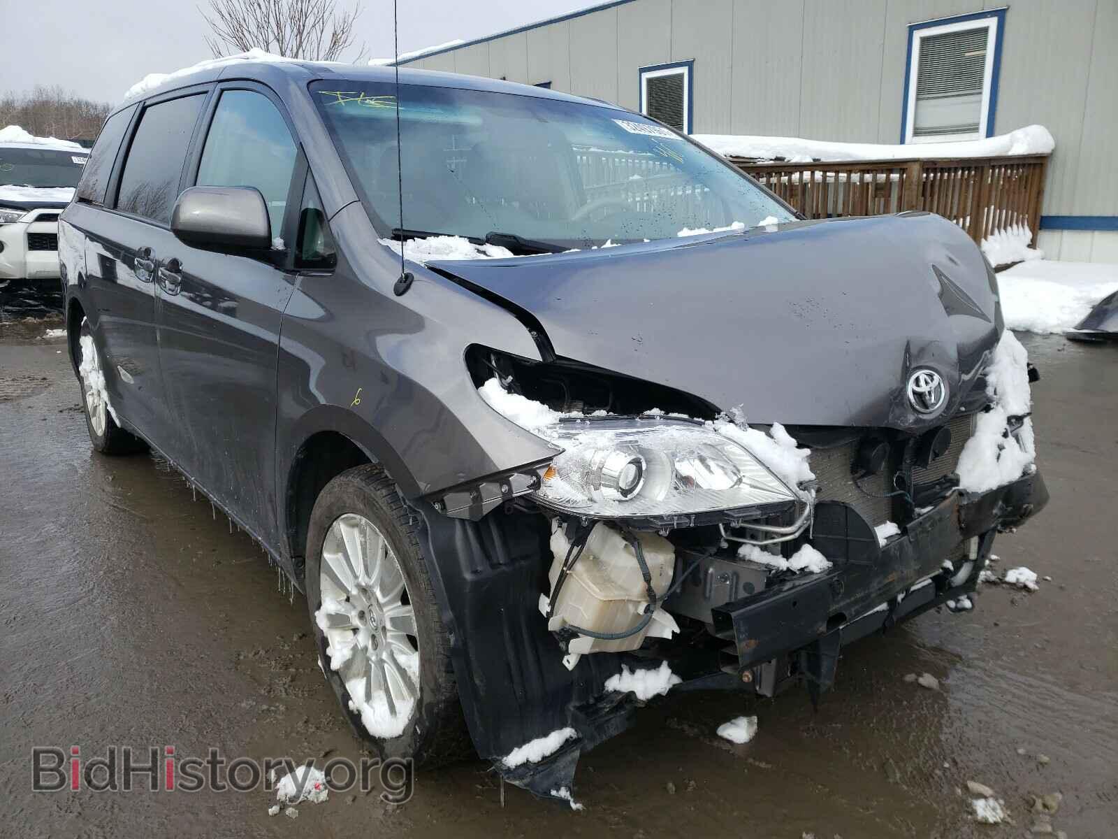 Фотография 5TDJK3DC6BS021908 - TOYOTA SIENNA 2011