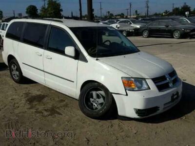 2010 Dodge CARAVAN Grand Cara, белый — VIN 2D4RN5D16AR331636, Copart
