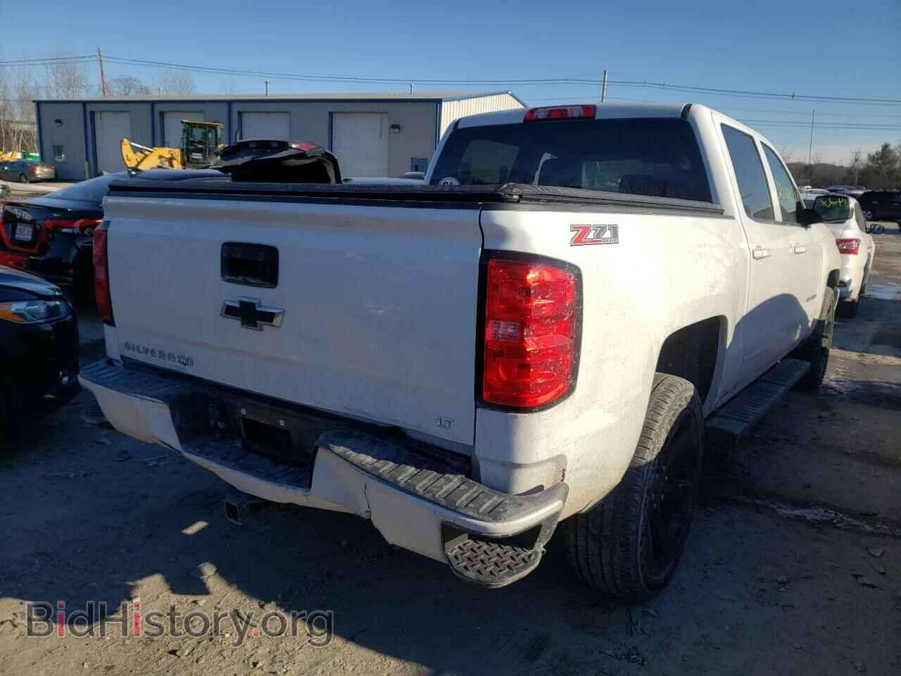 2017 CHEVROLET SILVERADO - VIN: 3GCUKREC9HG495938 - Фото 4