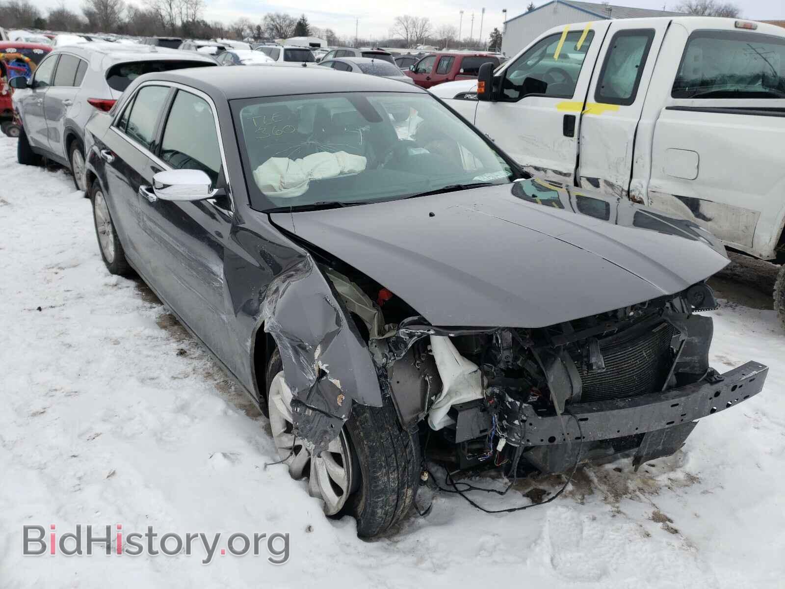 Фотография 2C3CCAKG0KH536907 - CHRYSLER 300 2019