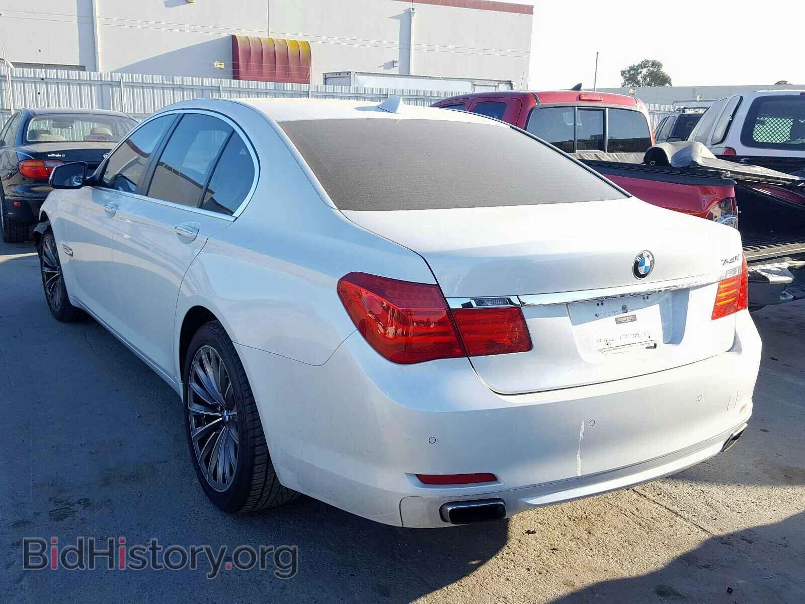 2012 BMW 7 SERIES - VIN: WBAKA4C5XCC613831 - Фото 3