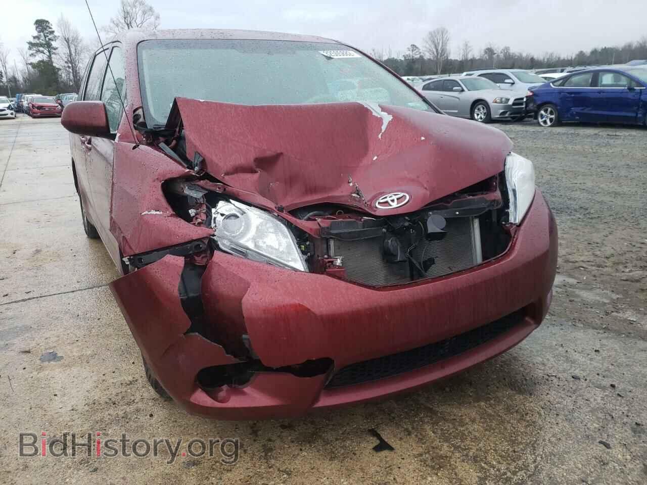 Photo 5TDYK3DC0ES458063 - TOYOTA SIENNA 2014
