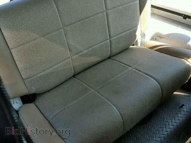 2000 JEEP WRANGLER - VIN: 1J4FA29P3YP700109 - Photo 6