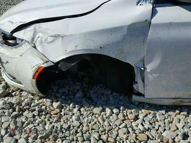2015 CHRYSLER 200 - VIN: 1C3CCCAB3FN577465 - Photo 10