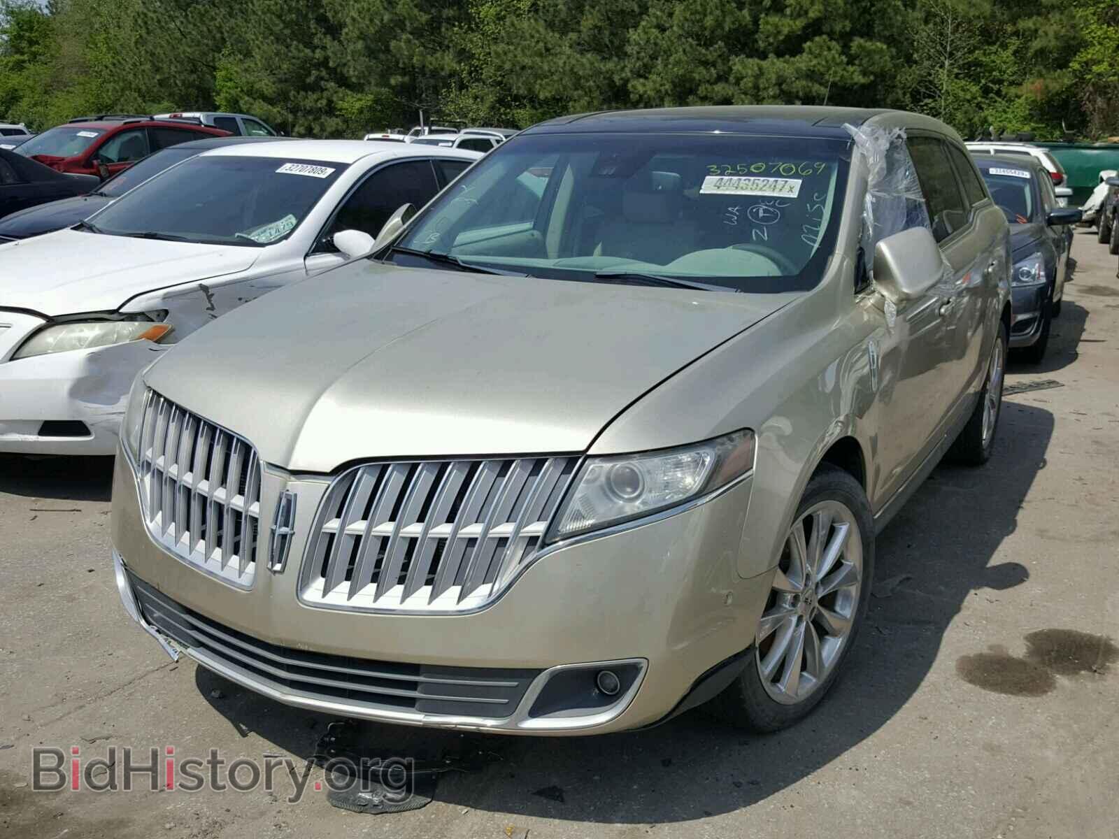 2011 LINCOLN MKT - VIN: 2LMHJ5AT5BBJ52542 - Фото 2