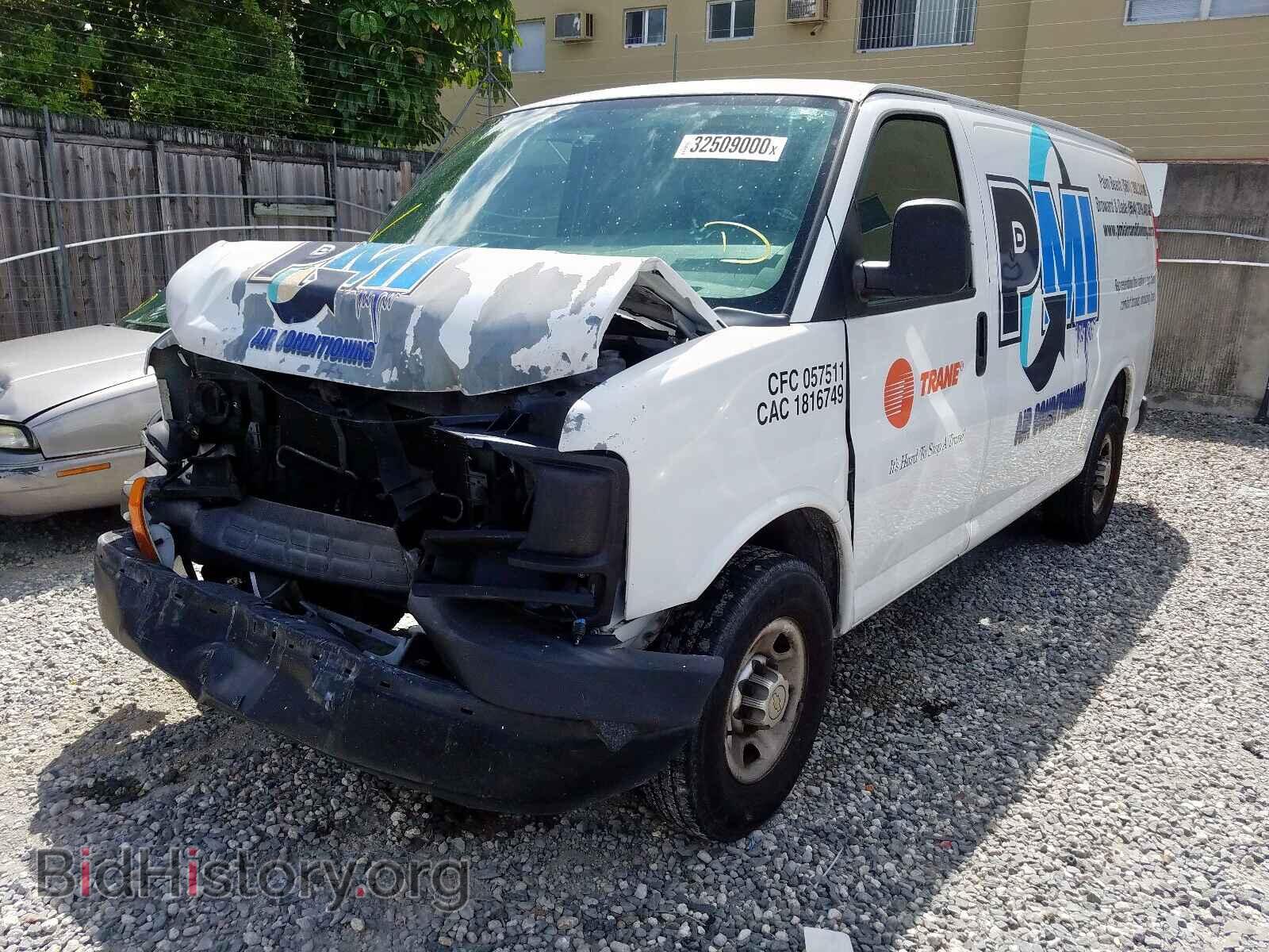 2011 CHEVROLET EXPRESS - VIN: 1GCWGFCA1B1177067 - Фото 2